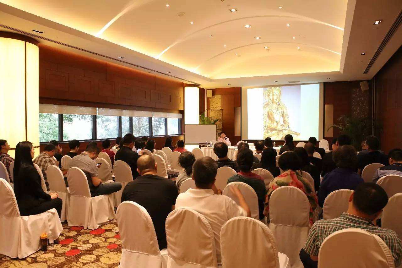 中貿(mào)圣佳佛教藝術(shù)品拍賣(mài)會(huì)即刻舉槌